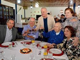 Genealogy for maria cola (deceased) family tree on geni, with over 200 million profiles of ancestors and living relatives. Coluna Social Helio Dorea Folha Vitoria