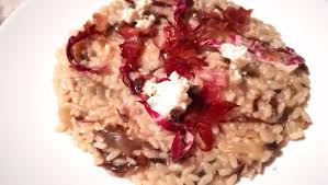 50 g di speck a dadini. Ricetta Risotto Radicchio E Speck Ecco I Sapori Del Trentino Direttamente A Casa Tua Il Giornale Del Buongiorno