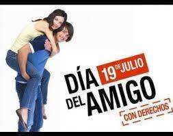 El día del amigo con derechos nació el 19 de julio de 2009, a partir de una iniciativa surgida en internet, por una campaña publicitaria de un sexshop. 19 De Julio Se Celebra El Dia De Los Amigos Con Derechos Sexo Y Romance Inperfectas Peru Com