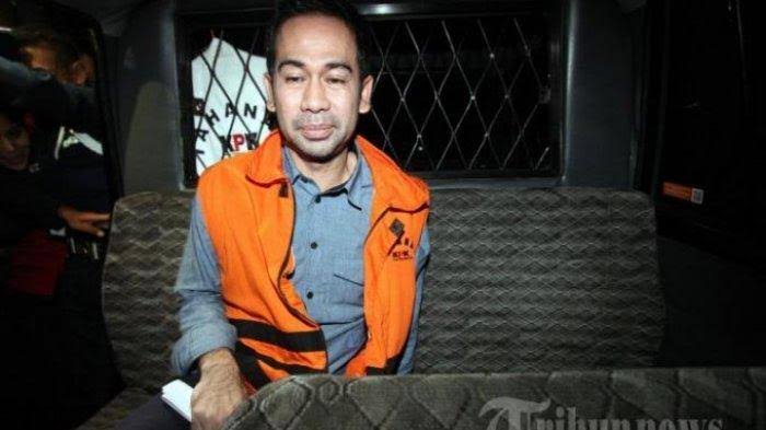 Tubagus Chaeri Wardana alias Wawan, adik mantan gubernur Banten Ratu Atut Chosiyah