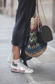 Black Version Les Babioles De Zoe Blog Mode Et Tendances Bons Plans Shopping Bijoux Blog Mode Jupe En Satin Mode