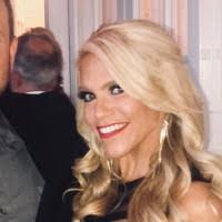 Kara Carr's Instagram, Twitter & Facebook