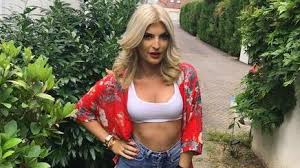 Melanie fermey, née en 1981 et habite la trinite du mont. Lmat Melanight En Couple Avec Nacca Juste Pour Faire Les Marseillais Vs Le Reste Du Monde