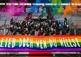 Der bürgermeister von moskau, sergej sobjanin, hat am samstag aufgrund der sich verschlechternden epidemiologischen lage in der russischen hauptstadt neue. Finger In Die Wunde Legen Amateurmannschaft Schickt Karlsson Regenbogen Schweissbander