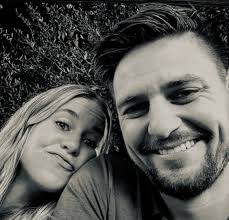 Jana and Stephen enjoying Hawaii.