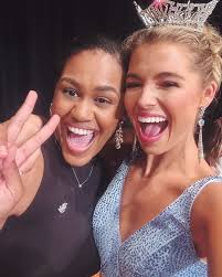 4 more beauties have joined the sisterhood and are headed to Miss  Alabama!🥳 I loved traveling to Mobile, Alabama to emcee their local  preliminary!! The night ended with the crowning of four