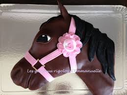 La Tete De Cheval Les Gateaux Rigolos D Emmanuelle Gateau De Poney Gateau Cheval Gateau Rigolo