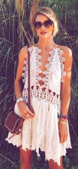 Pin By Andrea Hinton On Sprezzatura With Images Fashion Boho Fashion Coachella Fashion