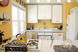 Canary Yellow Walls Best Yellow Kitchen Design Ideas Kitchenideas Kitchendesign Yell Eclectic Kitchen Small Kitchen Design Apartment Kitchen Design Small