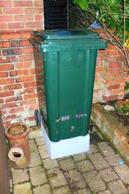 45 Diy Compost Bins To Make For Your Homestead Homesteading Com Homemade Compost Bin Diy Compost Making A Compost Bin