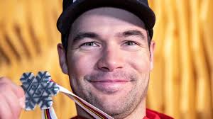 Vater heinrich war skilehrer in obertauern. Kriechmayr Feierte Erste Medaille Mit Eltern Und Fans Sn At