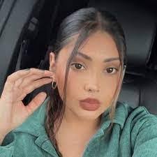 Miranda Foss's Instagram, Twitter & Facebook