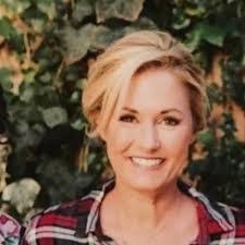 Lacey Skinner's Instagram, Twitter & Facebook