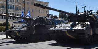 Τόσο κατά τη διάρκεια των δοκιμαστικών παρελάσεων όσο και κατά την διάρκεια της στρατιωτικής παρέλασης την 25η μαρτίου 2021 έχουν ληφθεί όλα τα ενδεδειγμένα μέτρα αποφυγής και περιορισμού της διάδοσης της. 25h Martioy Stratiwtikh Parelash Gia Ta 200 Xronia Apo Thn Epanastash Kalesmenoi Poytin Makron Karolos Epirus Online