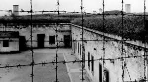 Konzentrationslager Theresienstadt Sie Spielten Ihre Eigene Totenmesse Archiv