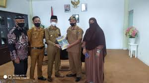 Total panjang jalan 500 m dan jembatan 30 m. Walinagari Dan Tokoh Sitanang Temui Bupati Bahas Soal Pembangunan Jalan Dan Jembatan Info Warga