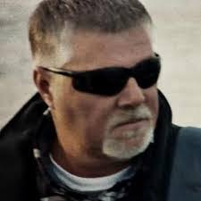 Michael Esslinger's Instagram, Twitter & Facebook