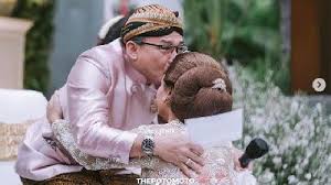 Sapaan anang hermansyah kepada krisdayanti jadi sorotan. Z8l1svdmo1n3zm