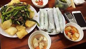 Ngày nóng nực đến ngay phố phở cuốn nức danh ở Hà Nội để thưởng thức món  vừa ngon lại thanh mát đến lạ - Làm cha mẹ
