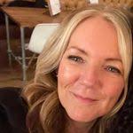 Elba Brooks's Instagram, Twitter & Facebook