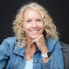 Mary Babits Overfield Bookkeeper Author Mother (Women in Business Series)  by Garland Pepper presents.