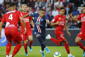 Second half ends, nîmes 0, paris saint germain 4. Ligue 1 Le Psg Veut Prendre La Tete A Nimes