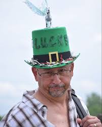 Albert Bayer's Instagram, Twitter & Facebook