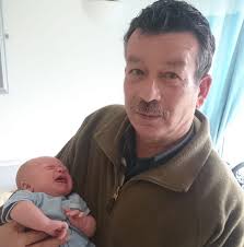 Hi my mum grow up in upper boat iam afterva couple of things the school she  went to with tom Jones and a shop called E.Edwards, bridge stores ,upper  boat ,near pontypridd