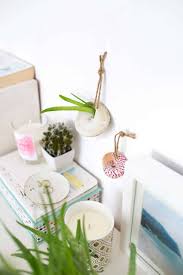 When you are decorating on a budget, you have to do some diy projects. Bring In The Vacation Vibes With These 15 Diy Beach Bedroom Decor Ideas