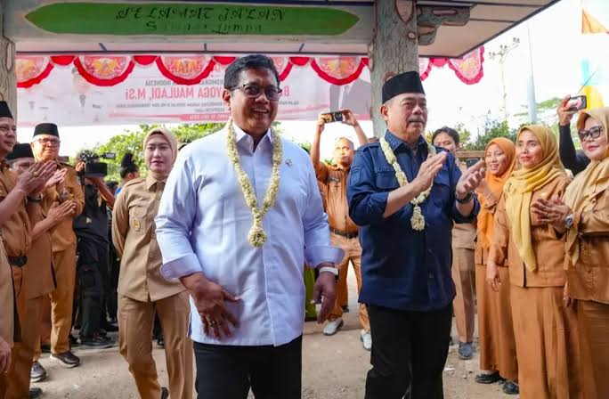 Program Kementerian Transmigrasi RI Hadir di SDN 18 Kikim Timur