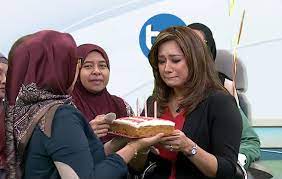 Dengan sekali lafaz, khairunnisa selamat bergelar isteri kepada izhar ilyas. Penyampai Berita Sebak Umum 24 Staff Tv3 Tamat Tugas Termasuk Dirinya Buletin Ttkm