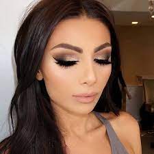 As a guest, you don't want to upstage the bride, but you don't want to blend into the crowd. Pin On So Glamorous Beauty Looks