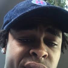 Listen to Famous Dex