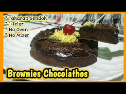2 bks chocolatos 30 ml air panas 2 btr telur 6 sdm gula pasir 6 sdm terigu 1/4 sdt baking powder 1/4 sdt baking soda 8 sdm skm coklat 6 sdm minyak sayur / margarin. Resep Brownies Chocolatos 1 Telur Tanpa Mixer Tanpa Oven Youtube