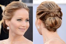 12 super easy hair looks every woman can do in 5 minutes. 11 Glamorous Celebrities Updos That Are Storming The Red Carpet Bun Hairstyles Easy Bun Hairstyles Low Bun Hairstyles