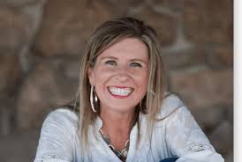 1041:Igniting a sense of belonging is what Carol Williams does best