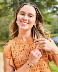 Ella Adair's Instagram, Twitter & Facebook