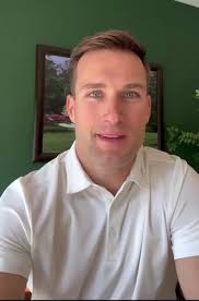 JJ McCarthy showing off that arm strength