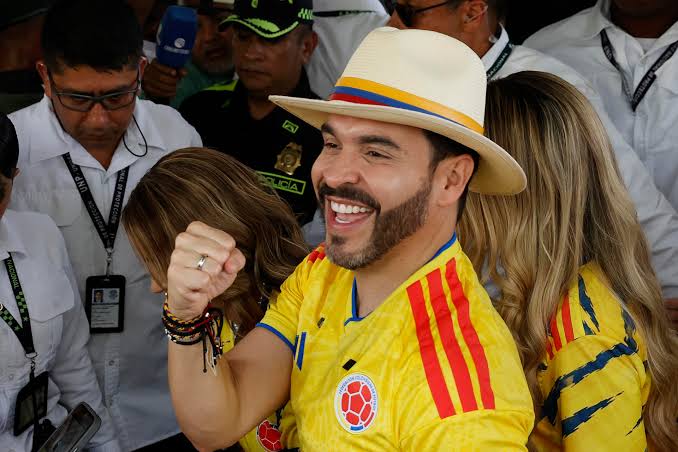 Abelardo de la Espriella se presenta como presidente electo de Colombia |  Diario de Centro América