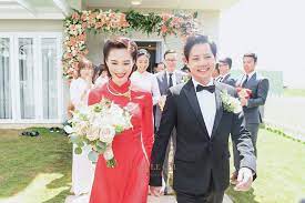 Ảnh nền của tấp thiệp là hình ảnh lãng mạn của thu thảo và bạn trai được chụp tại vịnh ninh vân, nha trang. Nhin Láº¡i Nhá»¯ng Khoáº£ng Kháº¯c Ä'áº¹p Xuc Ä'á»™ng Trong Ä'am CÆ°á»›i Hoa Háº­u Ä'áº·ng Thu Tháº£o Tin Tá»©c Má»›i Nháº¥t 24h Ä'á»c Bao Lao Ä'á»™ng Online Laodong Vn