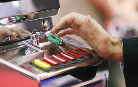 Le sale erano infatti state chiuse dai primi di marzo a causa. Slot E Sale Scommesse La Riapertura E Ancora In Bilico Il Giornale Di Salerno It