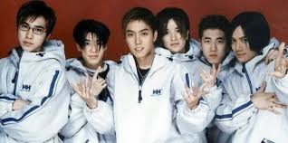 El primer álbum de estudio de exo, xoxo, el cual presentó la canción growl. These 7 Korean Groups Are The Only Million Sellers In K Pop History Kpopstarz
