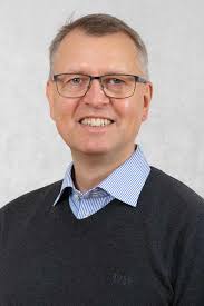 Trods mangel på arbejdskraft er det ikke helt håbløst: Se listen med nye  bankmedarbejdere, automekanikere og it-supportere