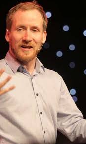 Adrian Lund vant pris for åpenhet