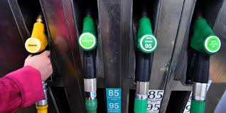 Le prix de l'essence se fixe en principe librement, selon les règles de la concurrence. La Baisse Des Prix De L Essence Sera De Courte Duree