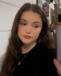 emma welsh (@emmawelsh) • Instagram photos and videos