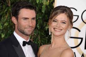 #adam levine #superbowl #janet jackson #you can block this tag if you like. Noch Ein Madchen Fur Adam Levine Und Behati Prinsloo