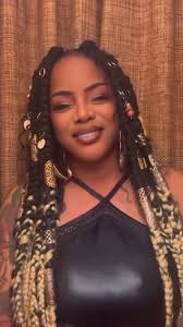 Thank you all for the continued support and love! It means everything and  it’s #rightontime🔥