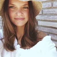 Sarah Lindberg's Instagram, Twitter & Facebook