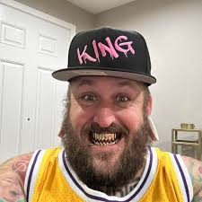 First hood ride in my life. Totally worth it. Wayyyy too much fun. Cant  wait for the next one 👏🏽 not a lot of riding footage in this one because  I only